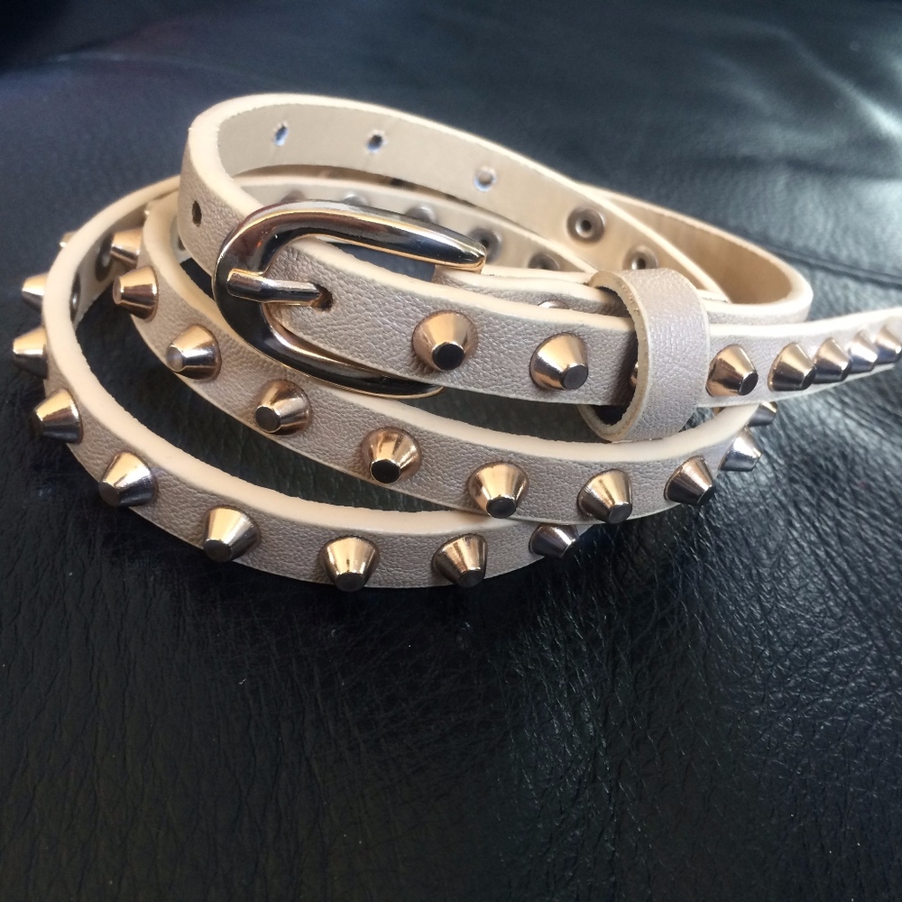 Thin Nude Studded Belt